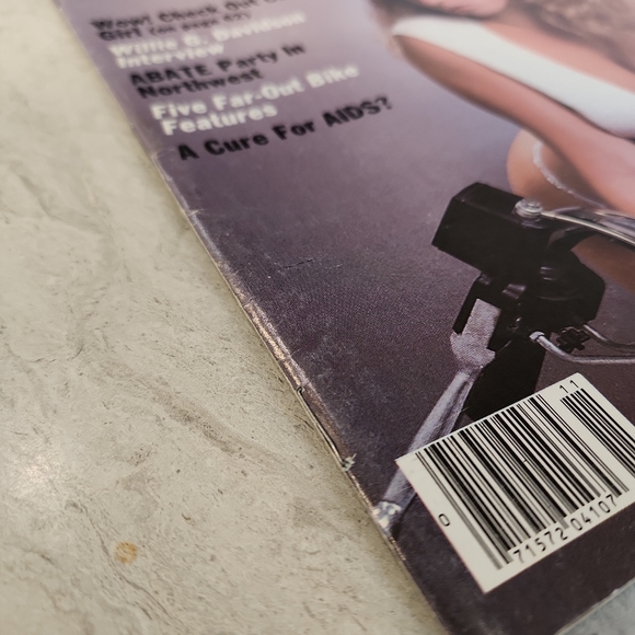 Vintage Easyriders Magazine November 1985 Traci Lords Cover - Picture 5 of 10